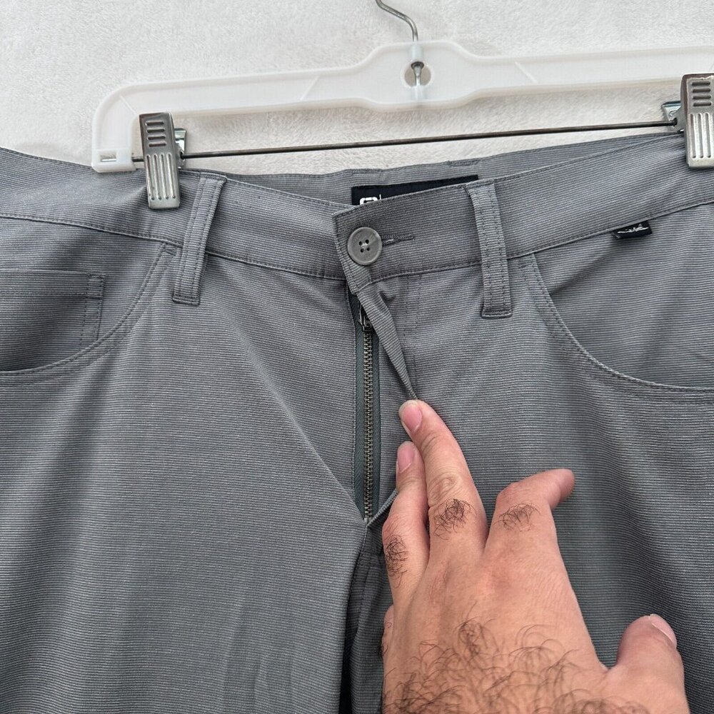 Travis Mathew Pants Men 34x31 Gray Chino Golf Performance Open To Close - Picture 8 of 11